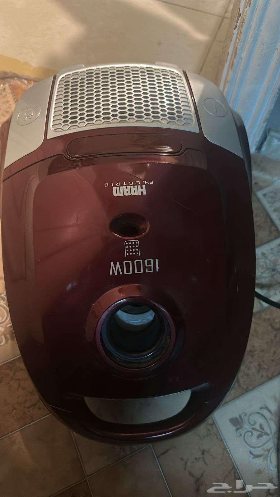 مكنسه كهرباء للبيع شغال مافيها ولا شي64404375312257110