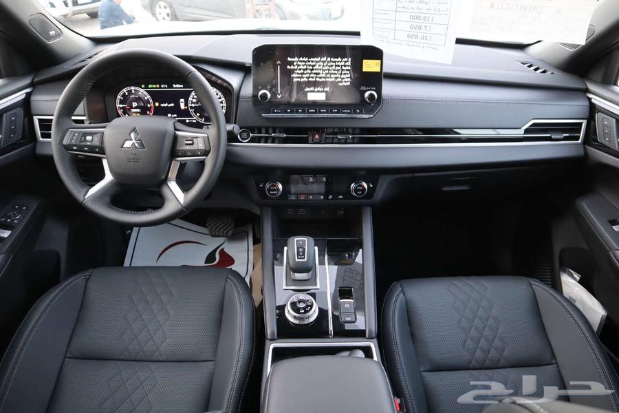 ميتسوبيشي اوتلاندر دبل نص فل و فل و بلاك سام 2025 سعودي64553370198019114