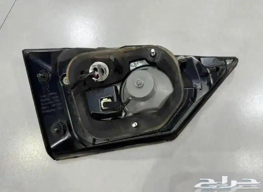 اسطب لكزس ES موديل 2013 - 2015 شنطة يمين أصلي سعودي64554202820355113