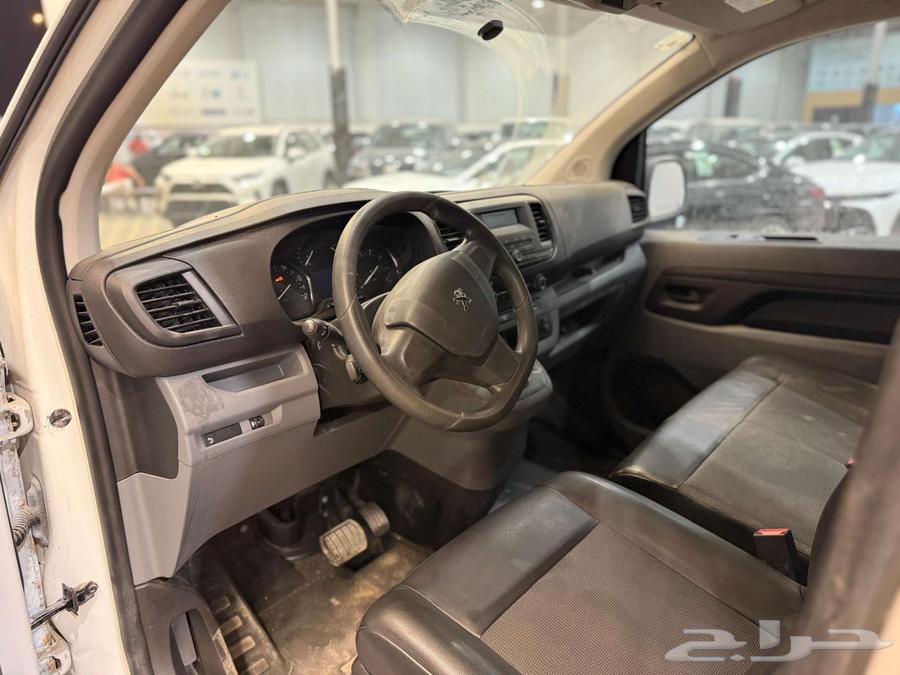 Peugeot Expert 2022 Cargo Transport with Spacious Interior63618167148547112