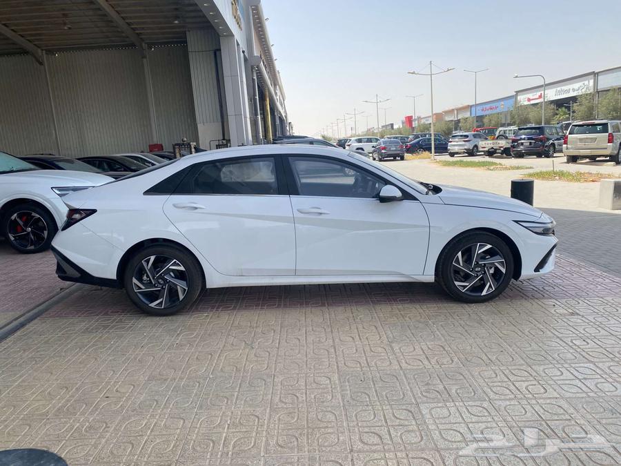 Hyundai Elantra Full Model 1500 - White - Gray Imported from China..63618167879810113
