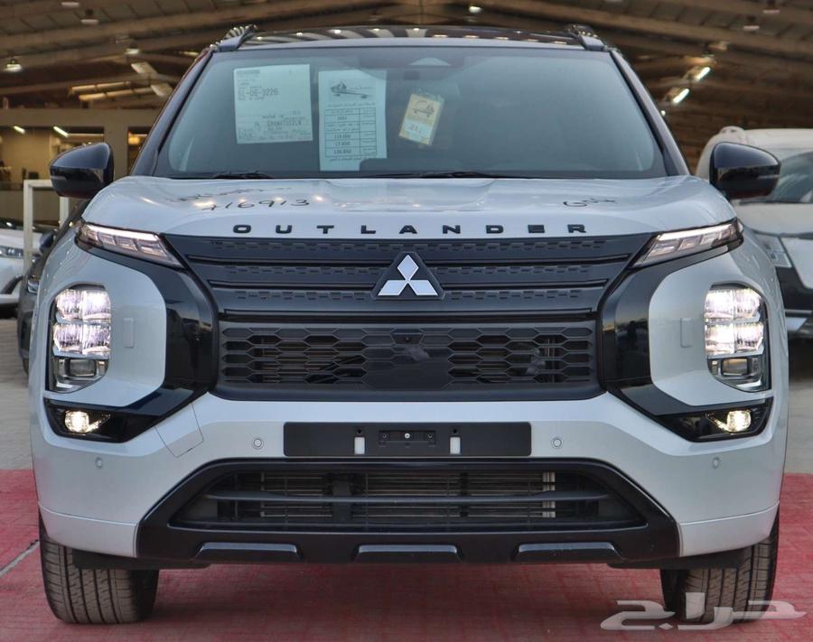 ميتسوبيشي اوتلاندر دبل نص فل و فل و بلاك سام 2025 سعودي64553370198019111