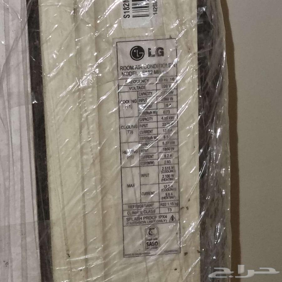 Air conditioners and gas cylinders64403839097089112