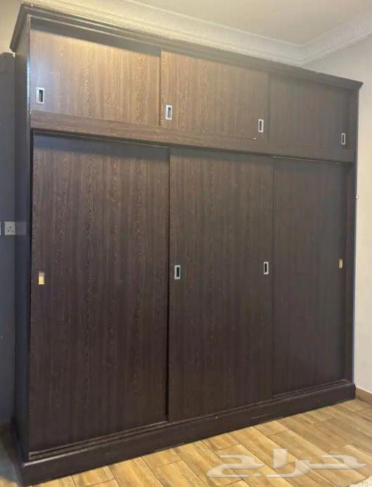 مكتب فخم ودولاب ملاب كبير وجلسه وطبليه كبيره64408441385473111