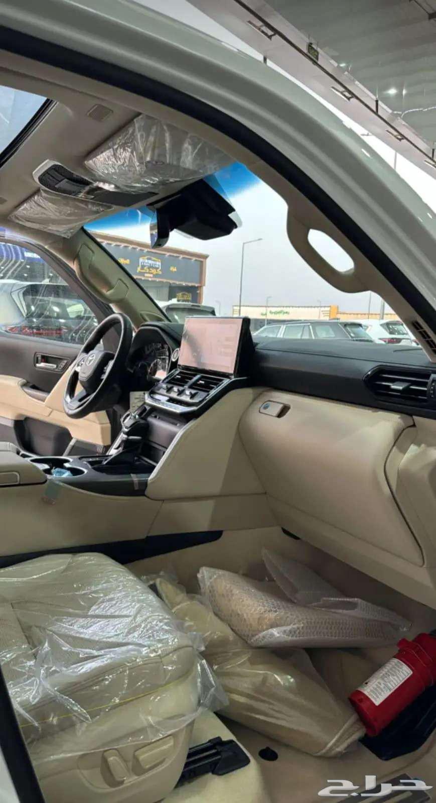 تويوتا لاند كروزر VXR فل بريمي 2024- 369.00064562431547266112