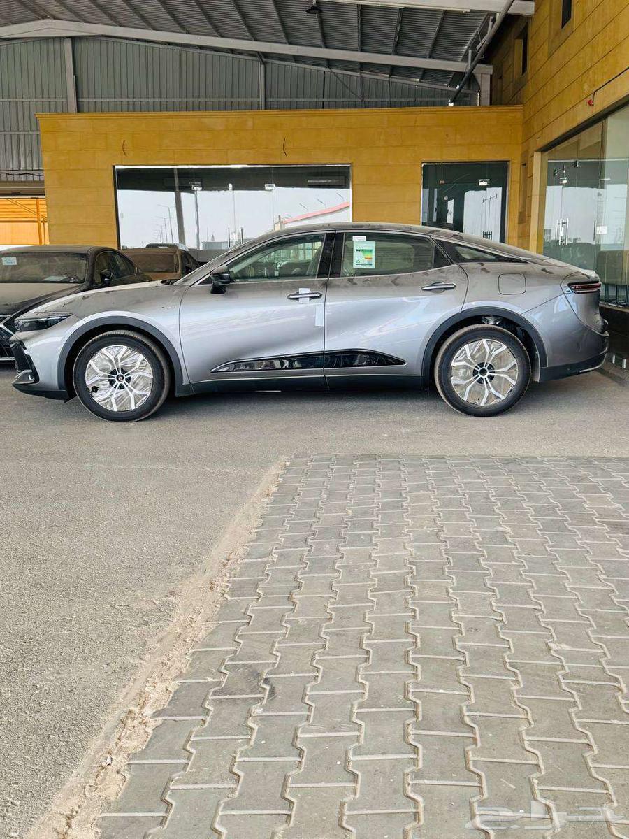 تويوتا كراون بريستيج ستاندر 2026 بقسط يبدأ من 198064560965596674111