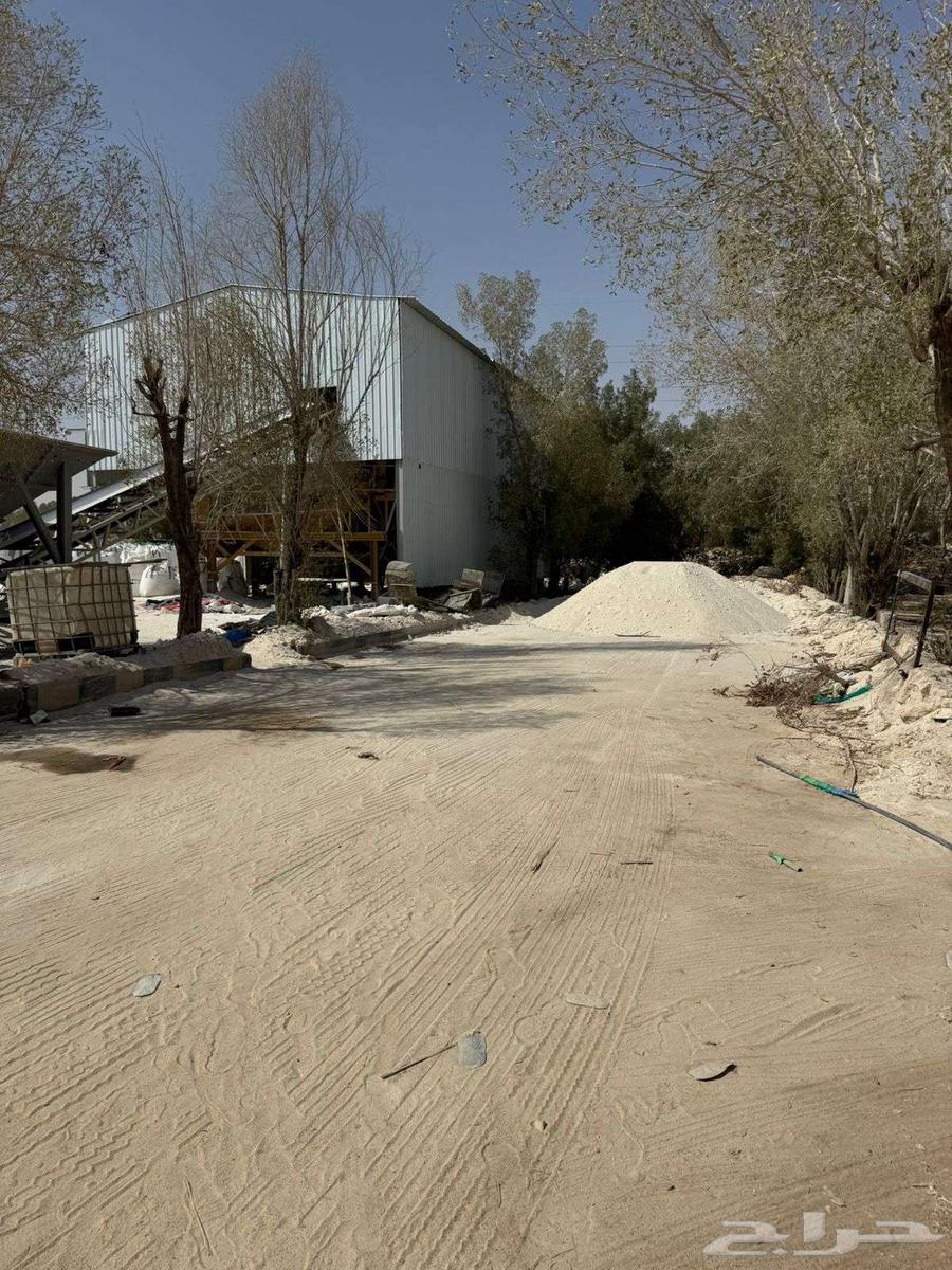 للبيع مصنع لفرز وتعبئة الرمل السيليكا بطريق الخرج64406820899459111