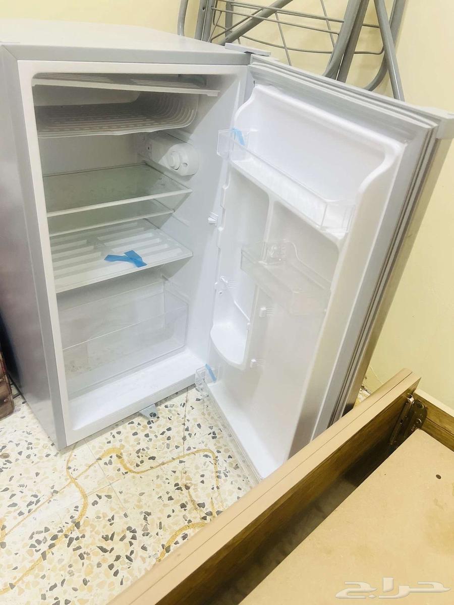 اثاث للبيع _سرير _كومودينه_تلاجة64411821638146111