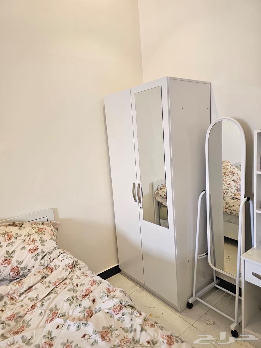 اثاث غرفة نوم وثلاجه للبيع المستعجل64411634464515111