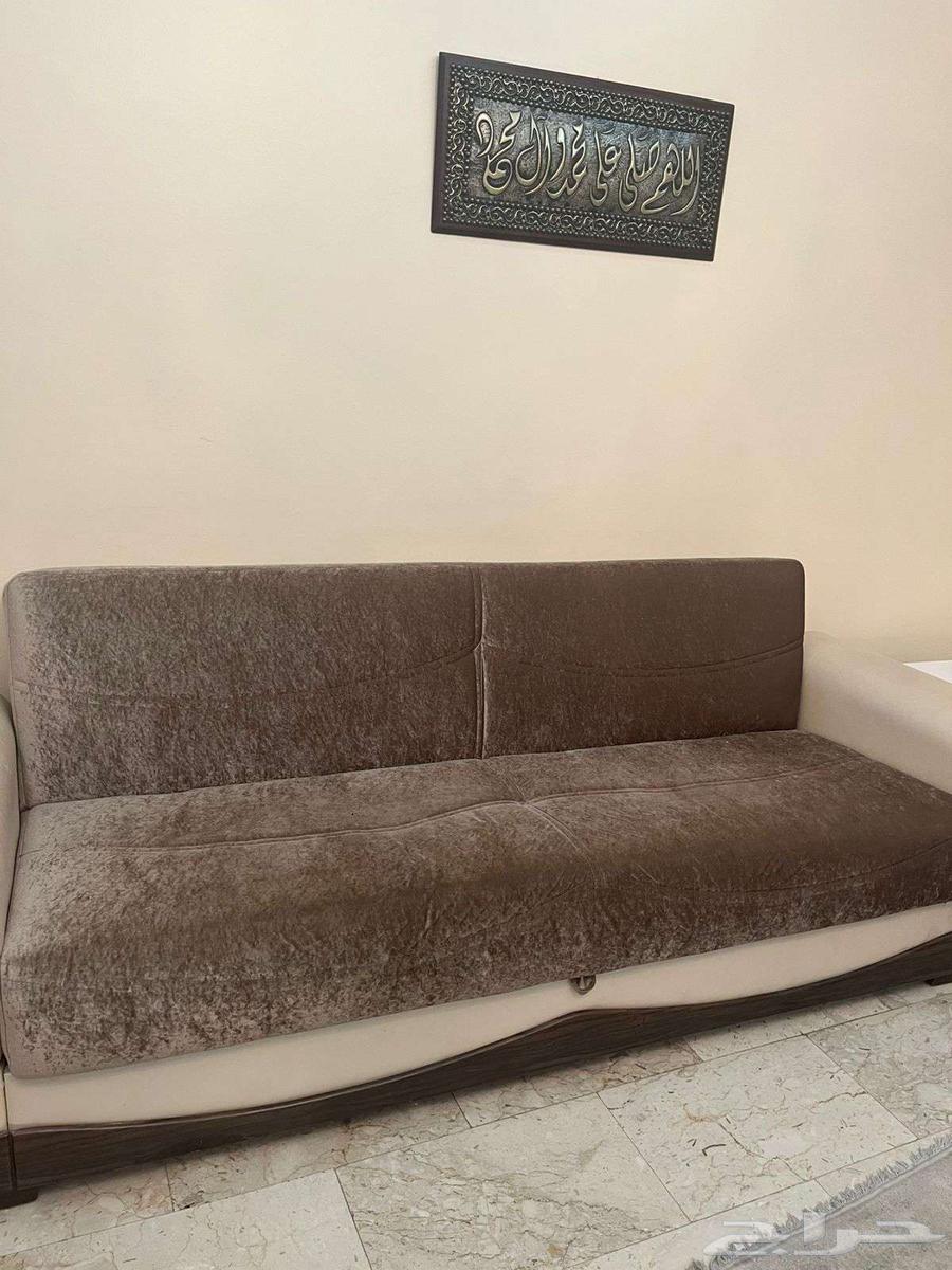 فرصة للبيع.. طقم كنب تركي شبه جديد من قماش مخمل وجلد فاخر64412278852226111