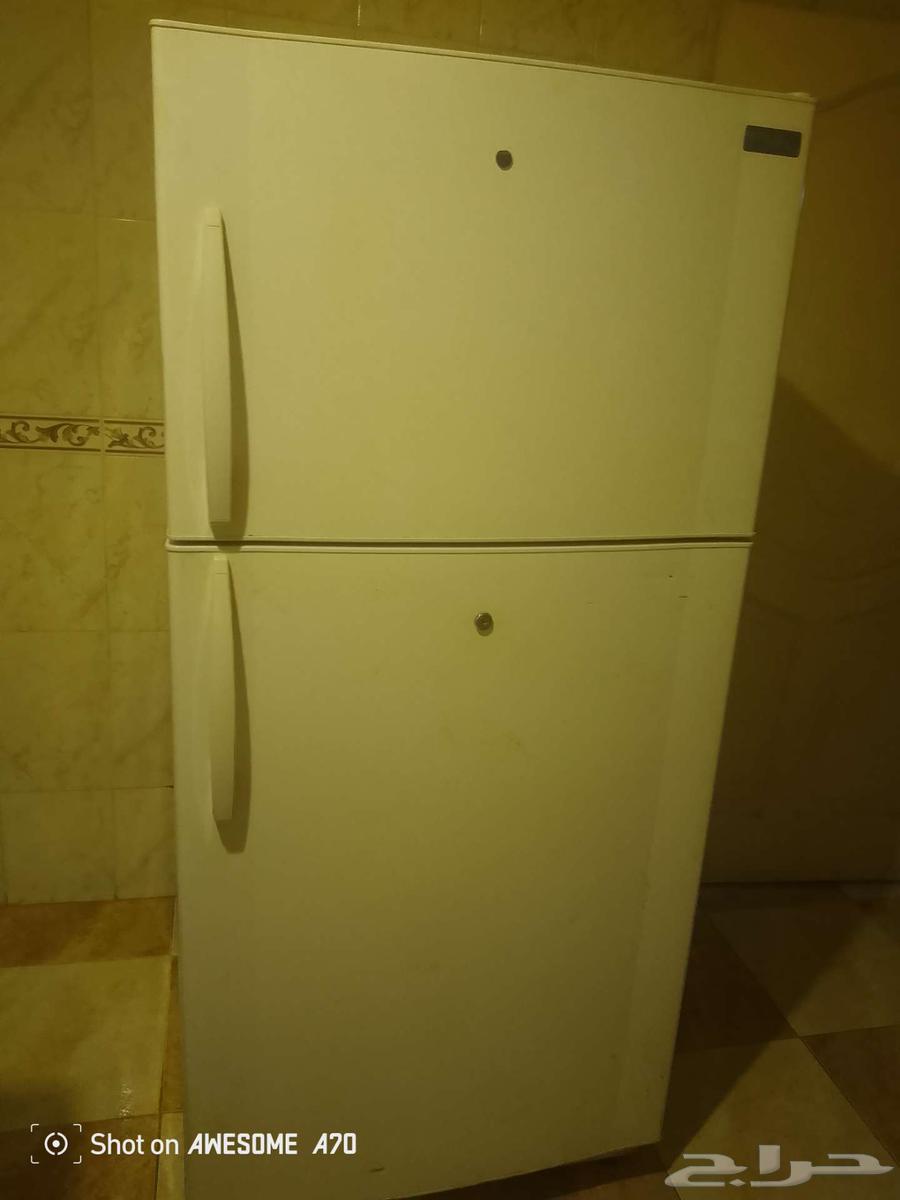 للبيع غسالة 13 كيلو وثلاجة كبيرة بابين على الشرط64407196515841111