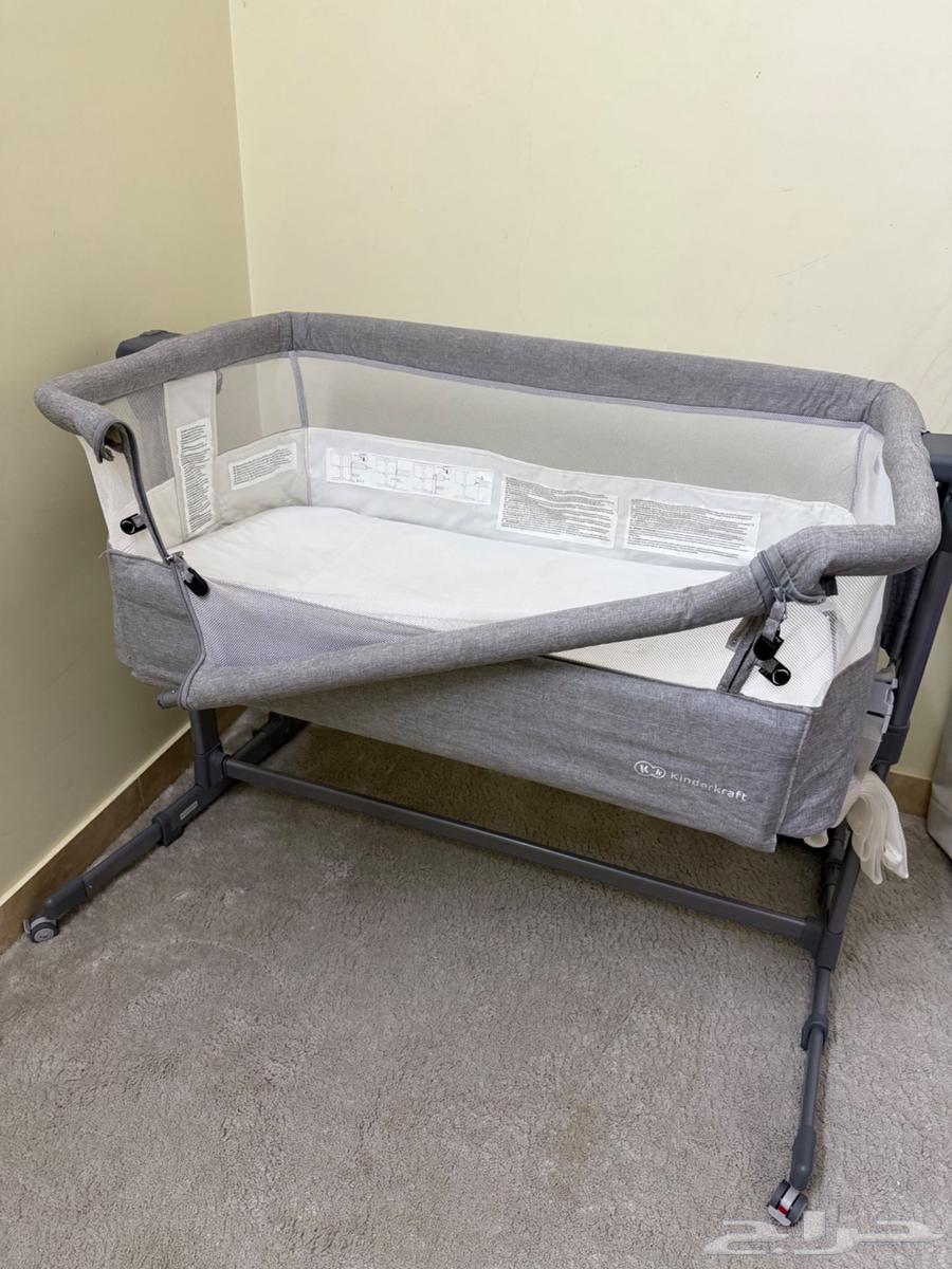 سرير اطفال وتسريحه64407993407875110