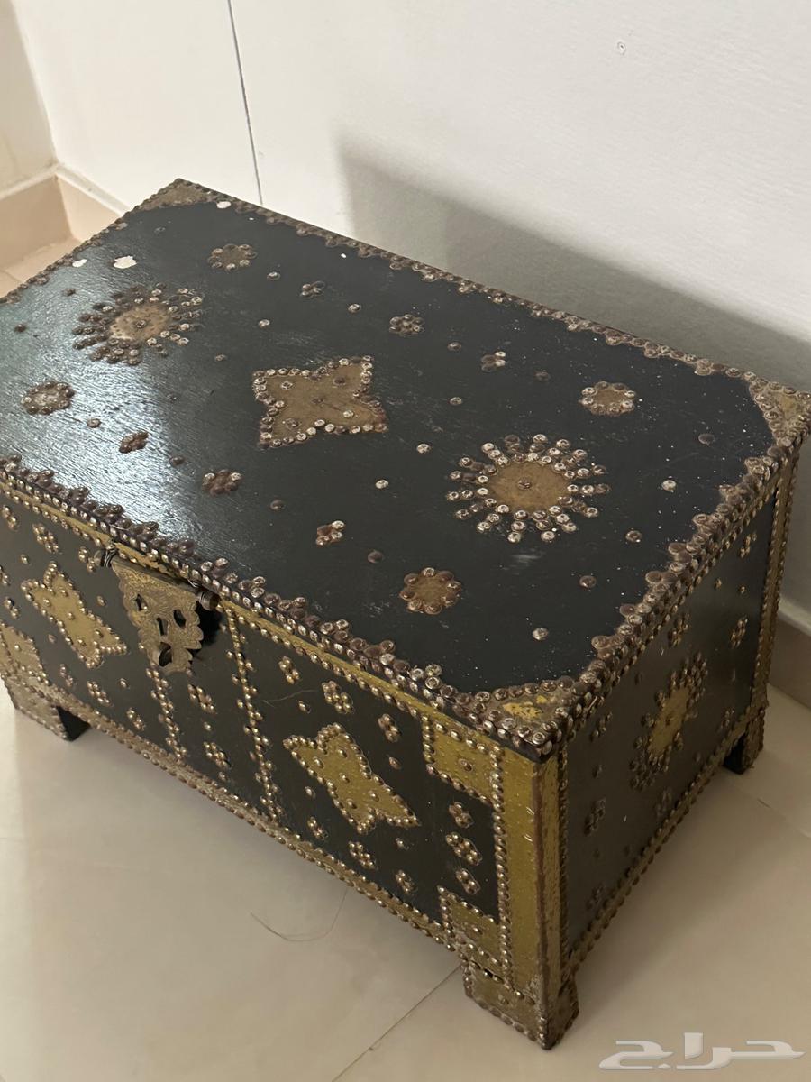 صندوق قديم للبيع64408202541058110