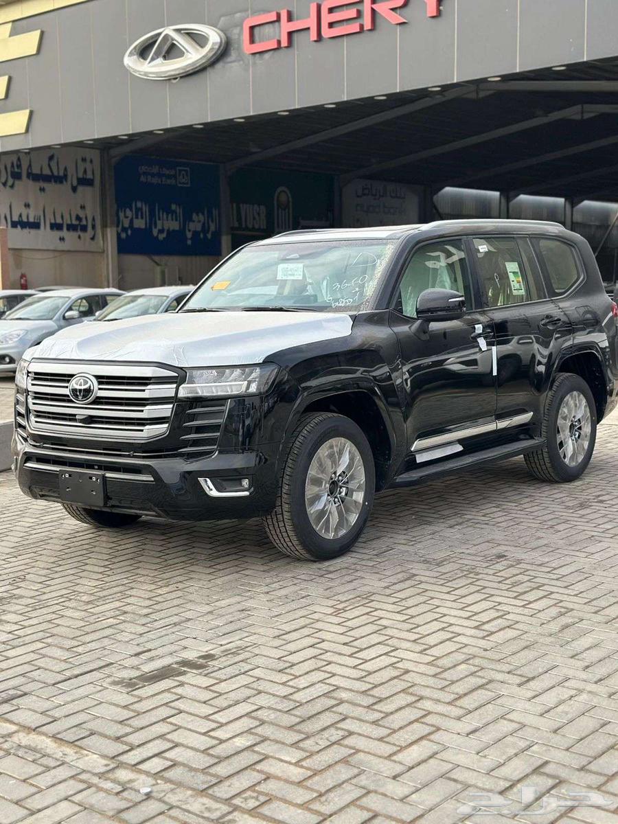 تويوتا لاندكروزر GXR L3 بنزين سعودي 2025 اسود64566603297026113