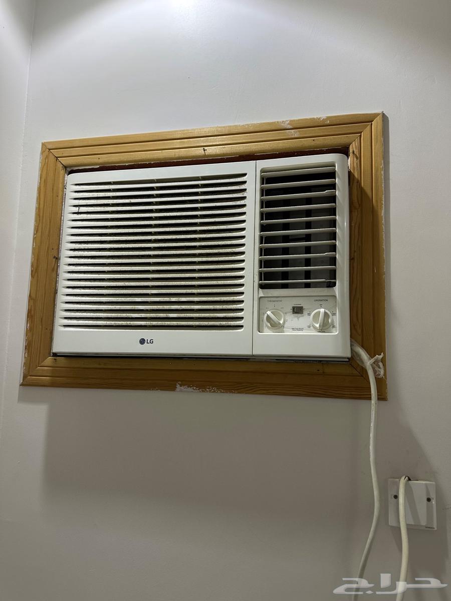 Two window air conditioners and one semi-new split air conditioner in Jeddah, Al-Buwadi64410623823874112