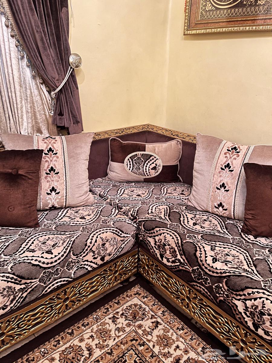 Complete living room set for sale, used gently, reason for sale: moving to a new house64410880795394111