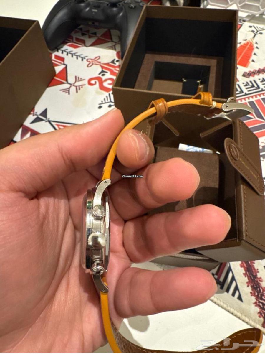 ساعة فورلان ميري64410188054658112