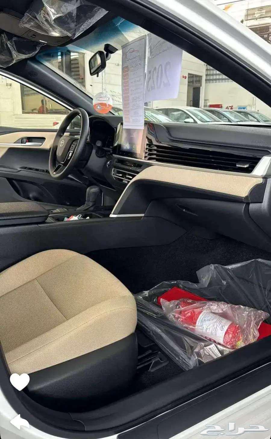 تويوتا كامري E استاندر بريمي 2025 - 10850064562333893635112