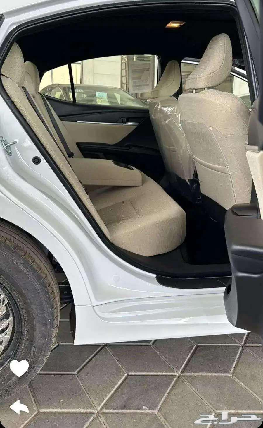 تويوتا كامري E استاندر بريمي 2025 - 10850064562333893635113