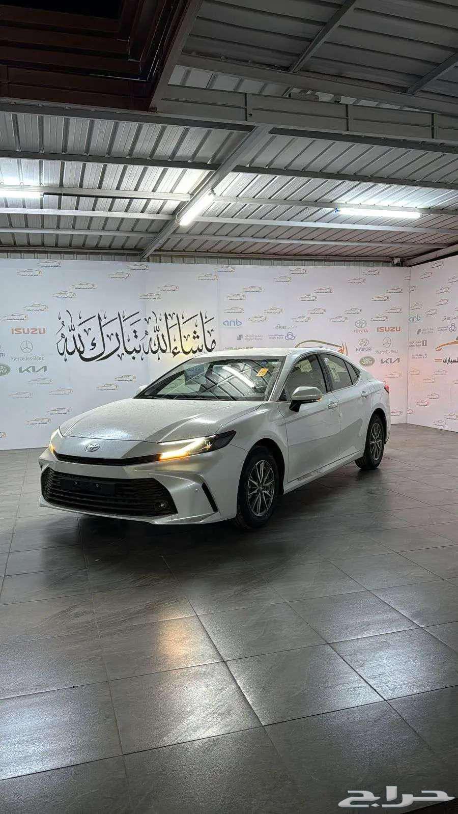 تويوتا كامري E ستاندر بنزين سعودي2025-11600064562165372929111