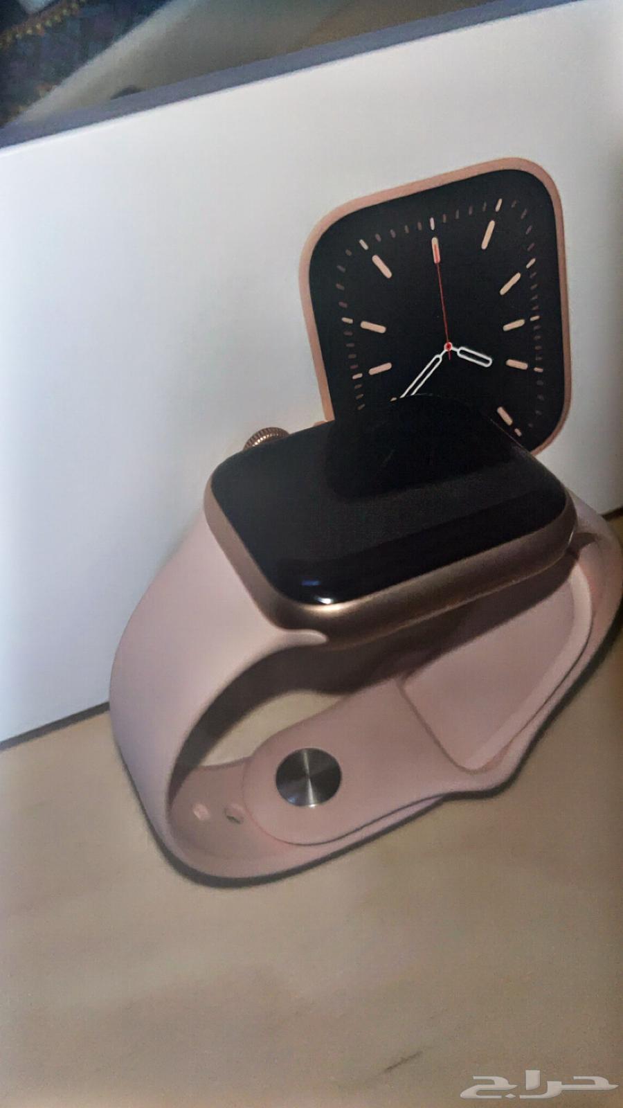 ساعة ابل الاصدار 6 شبه جديدة64406193591809112