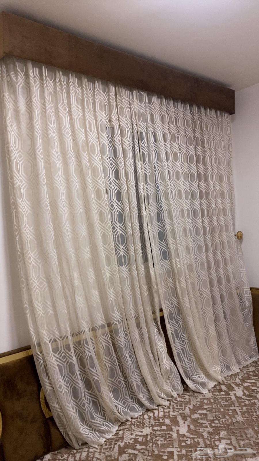 Cushions, supports, table, carpet, and curtain, all for 250064411634448129113