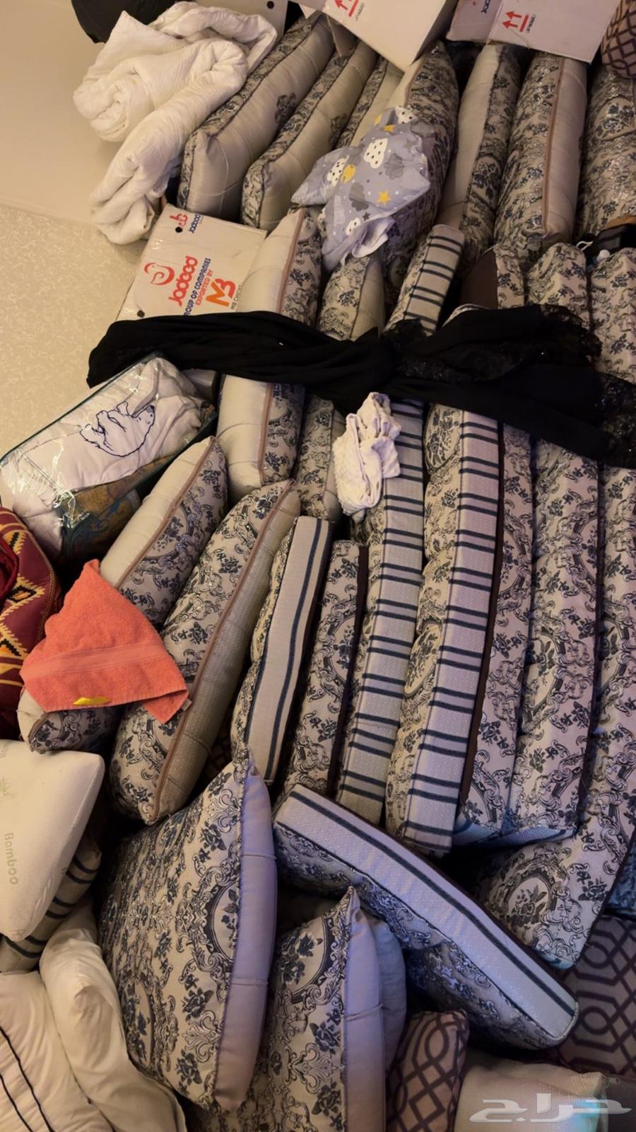 مساند للبيع مقاس 4في4 سريرين البيع سمح جدا64412495182595114