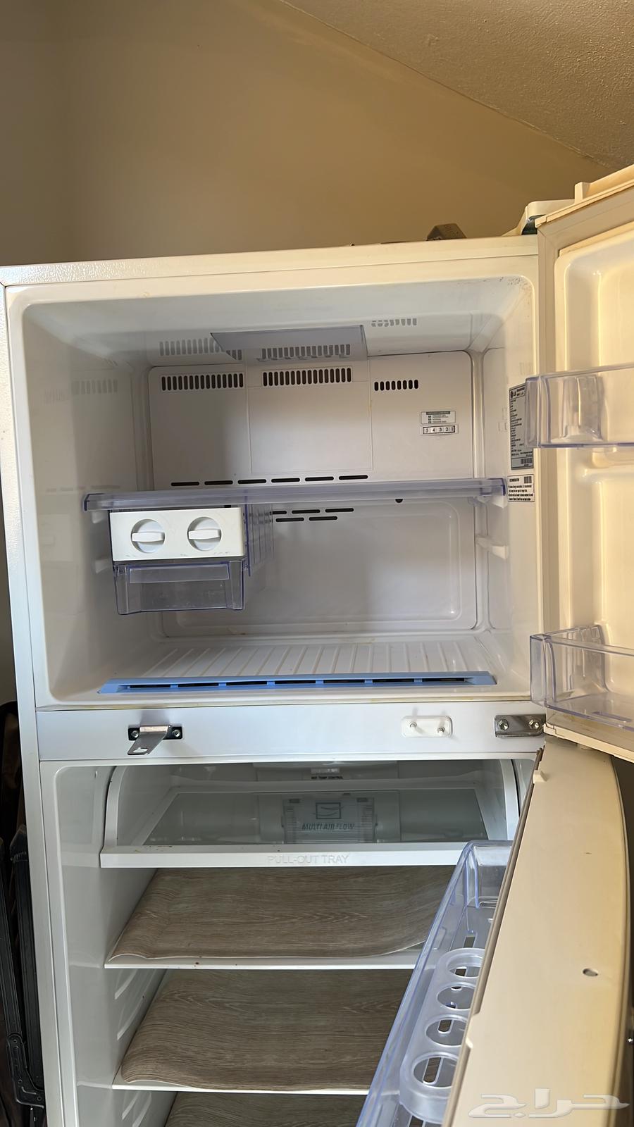 ثلاجه وغساله ملابس نظيفه وخاليه من العيوب64408301167362110