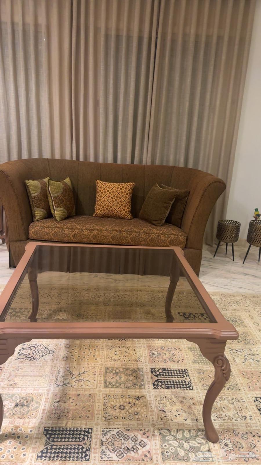 طقم كنب مع دولاب عبايات64409560798593113