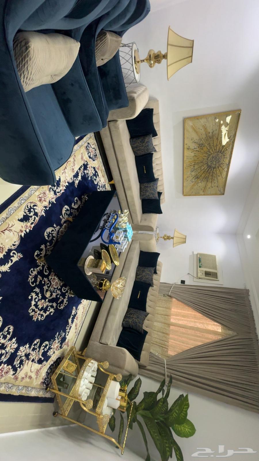 كنب مجلس نظيف جدا للبيع استخدام خفيف جدا64410391487106110