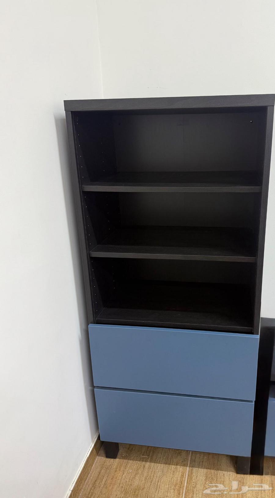 Ikea table64410435692930110