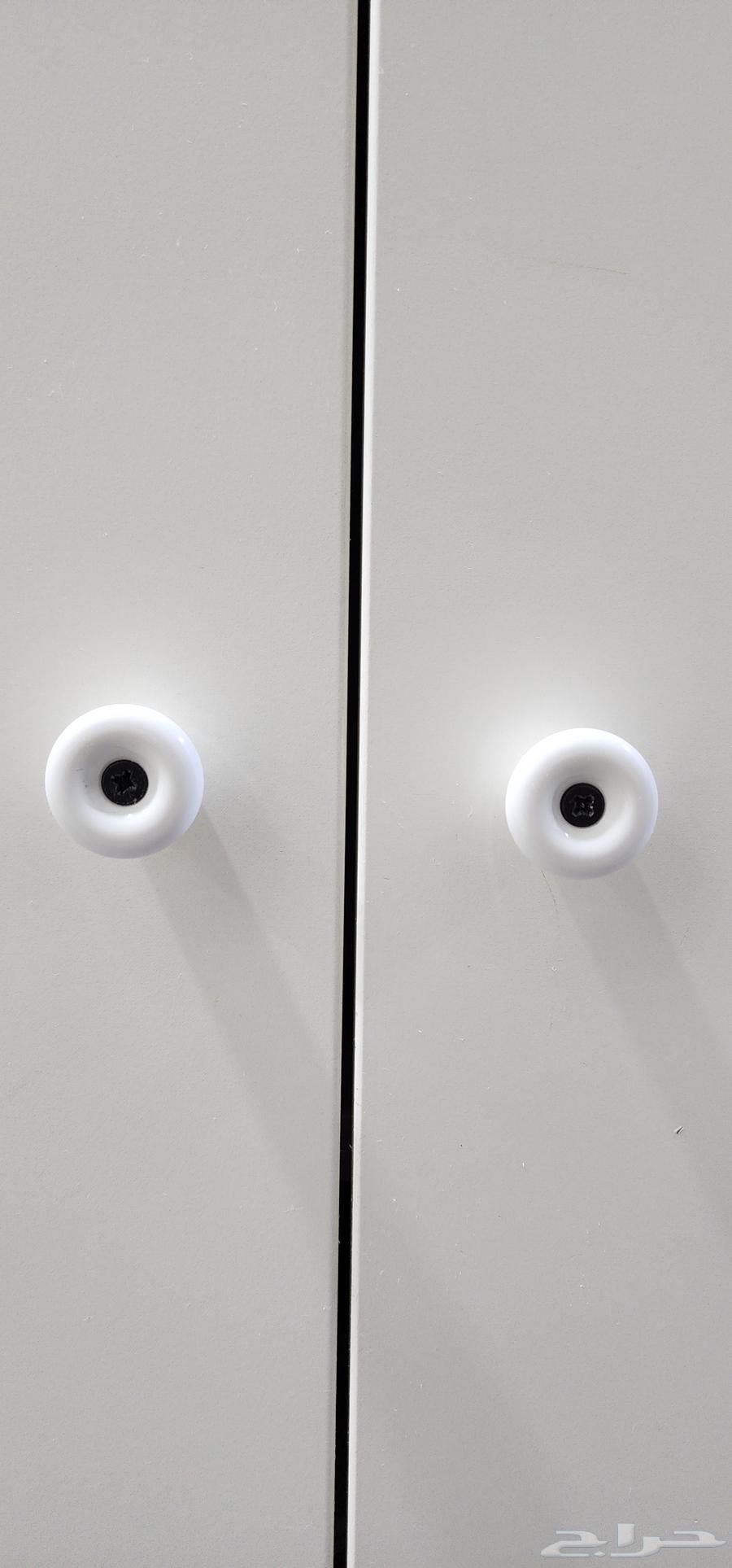 دولاب ملابس من ايكيا في جدة بسعر 300 ريال64406110538882110