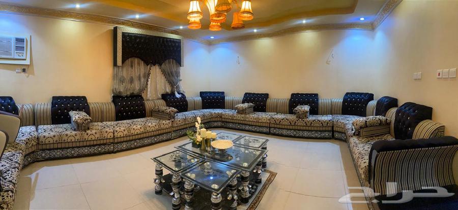 للبيع كنب متصل مستعمل نظيف64411741823235110