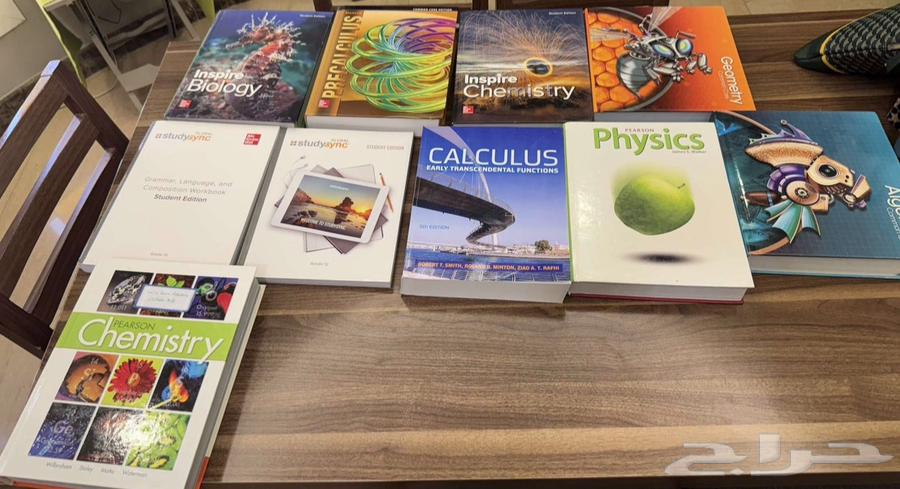 كتب انترناشونال اغلبها جديده يوجد عليها الاسم فقط64411256615041112