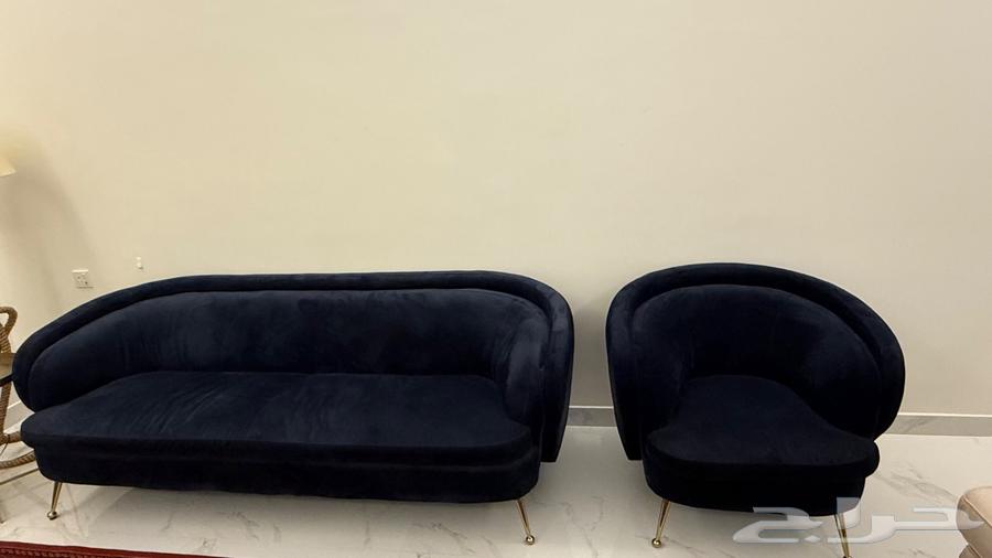 كرسي صغير و كنب واحد64410060132995110