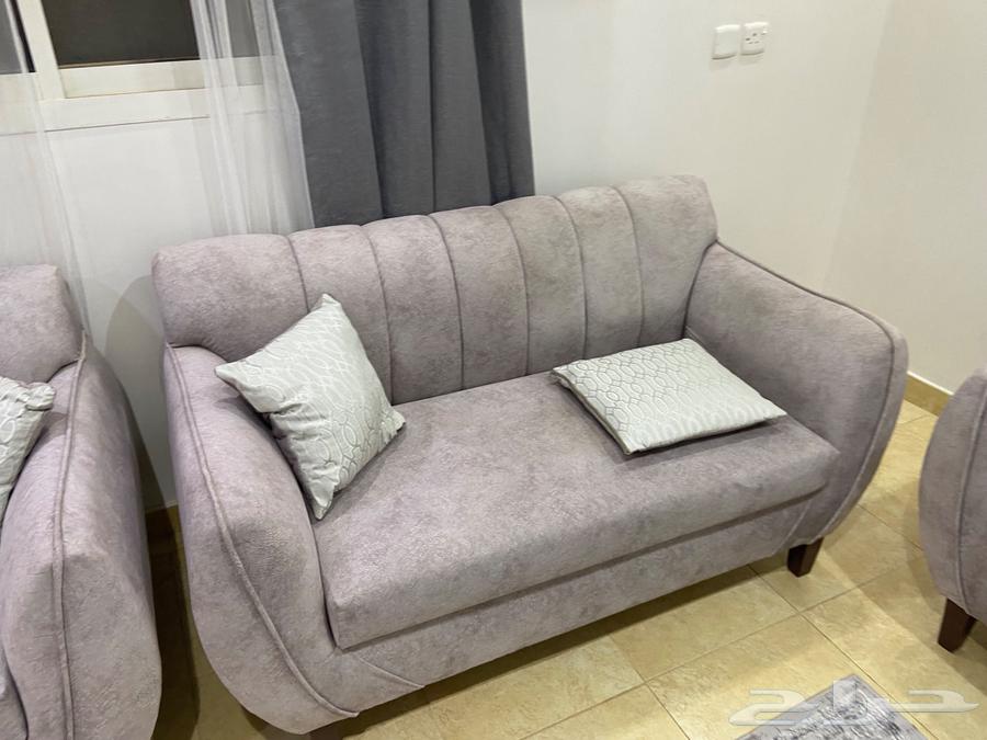 طقم كنب للبيع شبه جديد مافيه اي عيب مع كامل الغرفة64406262982914111