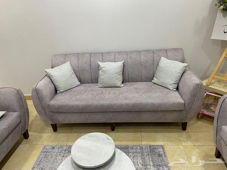 طقم كنب للبيع شبه جديد مافيه اي عيب مع كامل الغرفة64406262982914113