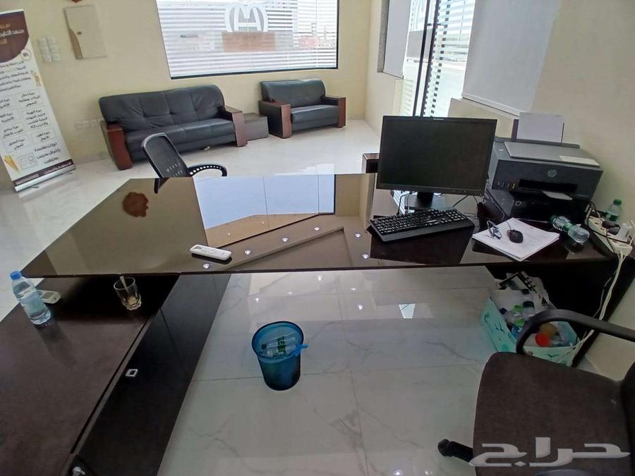 مكتب vip للبيع بمخرج 3064407475624450110