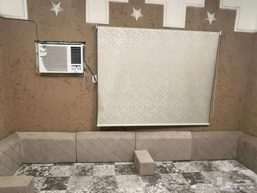 LG 42 TV with table64408077086721111