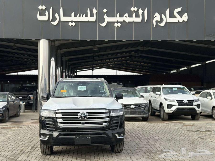 تويوتا لاندكروزر GXR L3 بنزين سعودي 2025 اسود64566603297026110