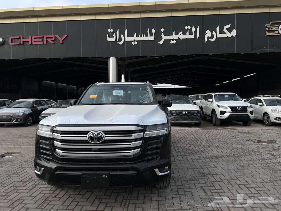 تويوتا لاندكروزر GXR L3 بنزين سعودي 2025 اسود64566603297026111