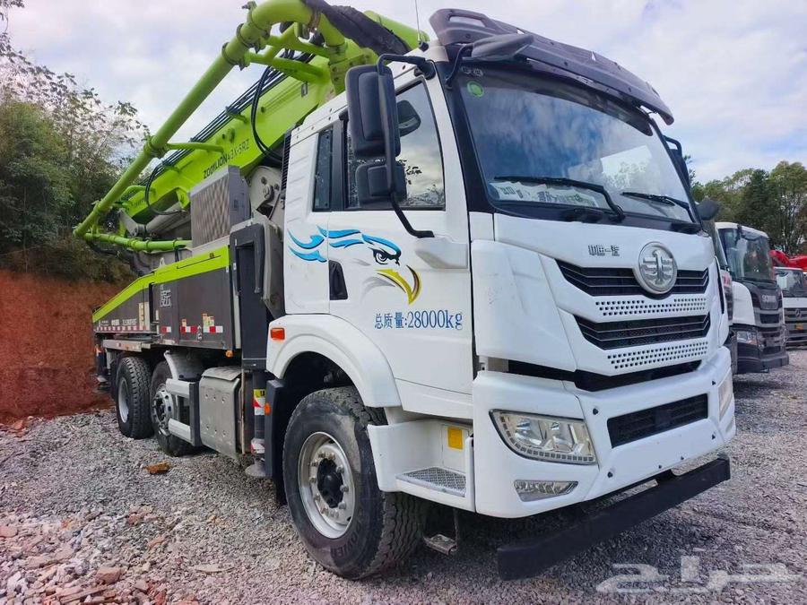 مضخة خرسانة زمليون صيني شبه جديدة وسيارة فاو 202364410173263745111