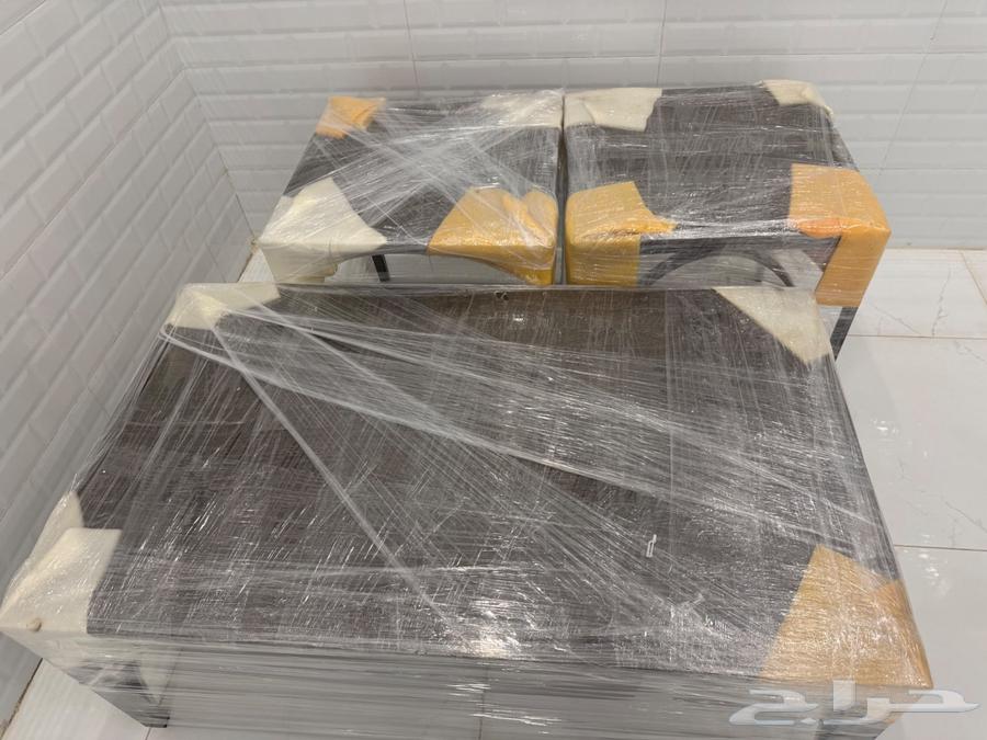 New table set with its original packaging64411379005827111