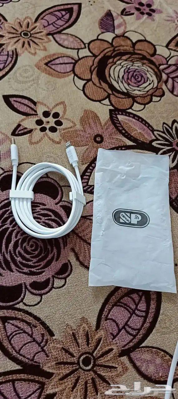 Very strong and fast iPhone charger, only 10 riyals with warranty64413484831489111