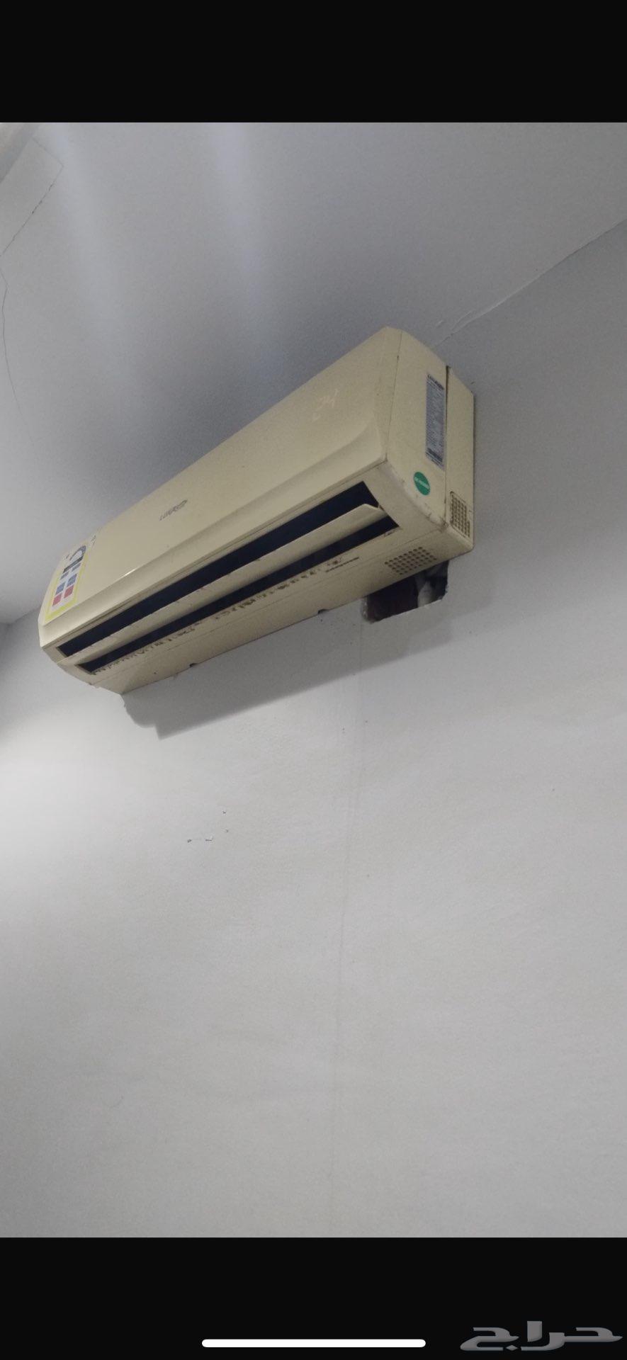 Split air conditioner in good condition64416690254209111