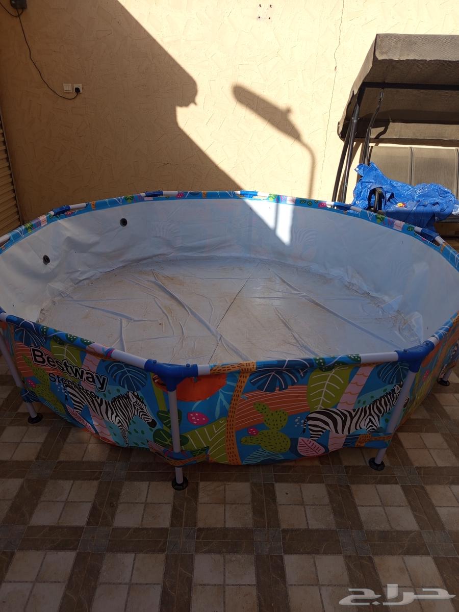 Portable swimming pool64413530038146112
