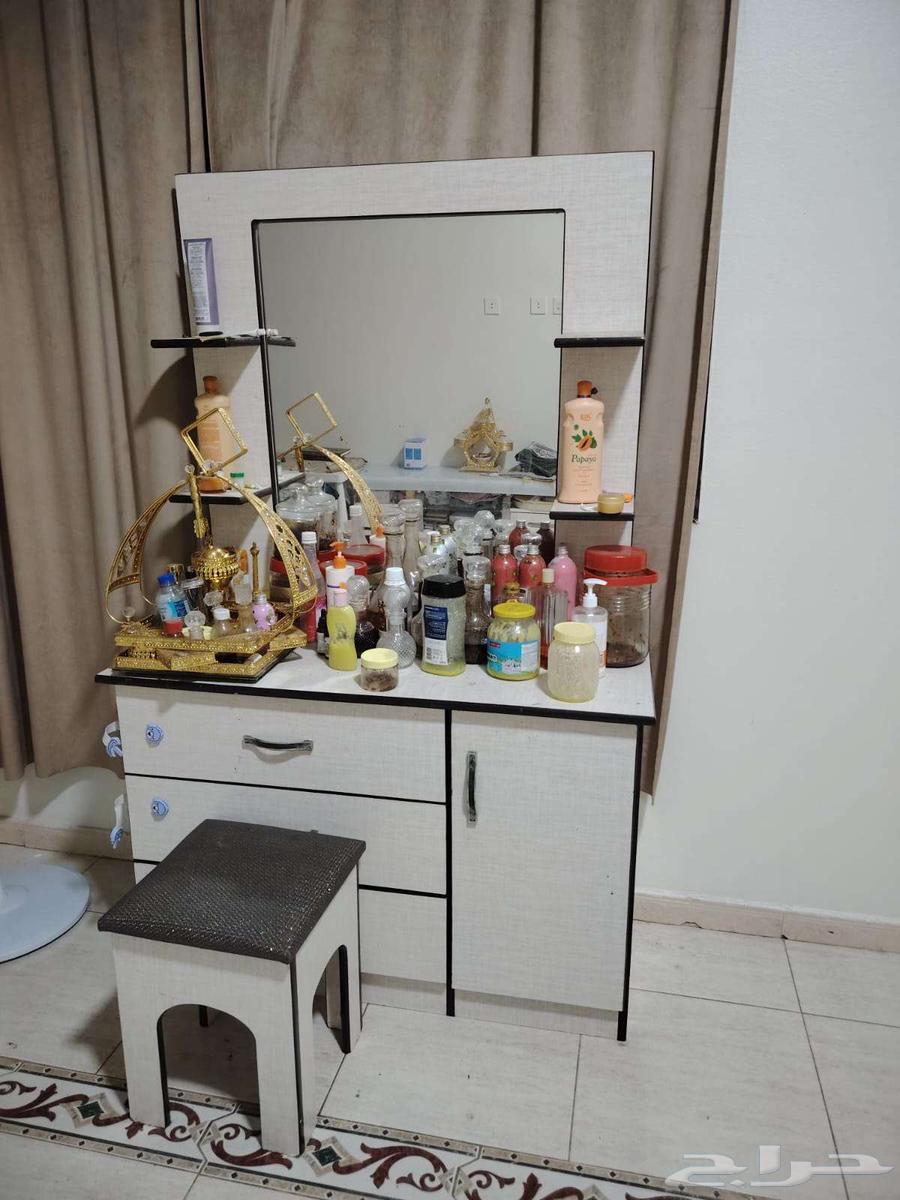 للبيع المستعجل غرفة نوم بحالة ممتازة جدا64413878312321112