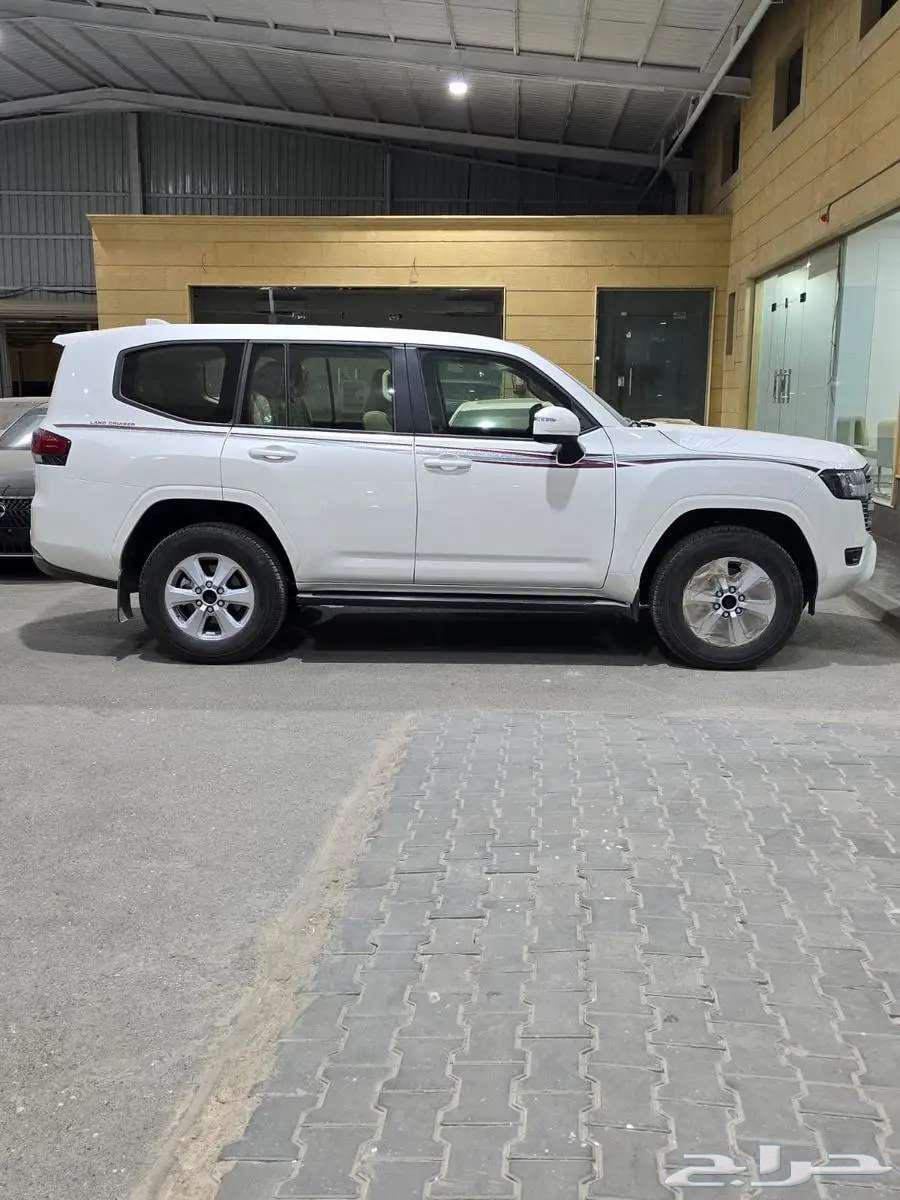 لاندكروزر GXR هدد فتحة بريمي 2025 بسعر 265.000 لدى الحسن64570996837250111