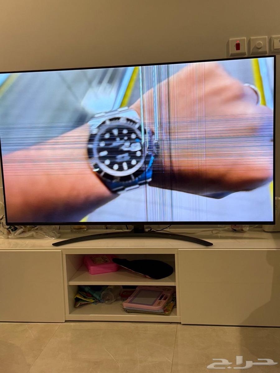 للبيع شاشة LG 65 بوصة64414223822210110