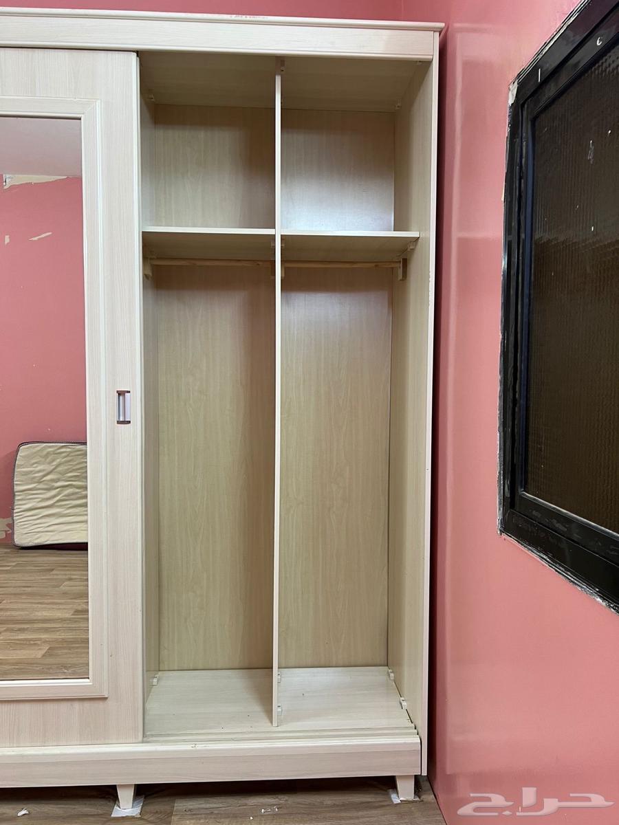 دولاب غرفة نوم نظيف64419797786370112